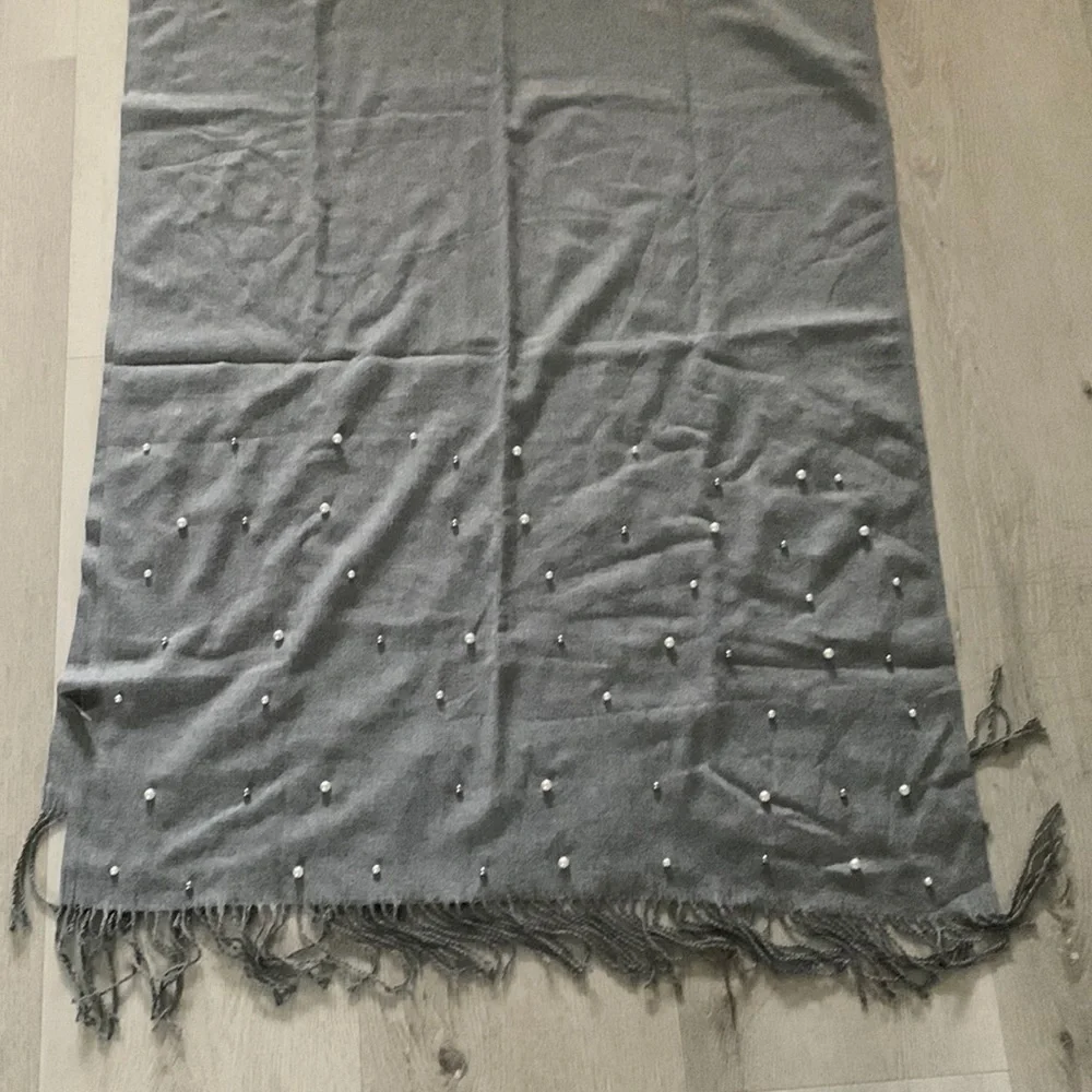 Gray fringe winter‎ pearls scarf classic elegant
